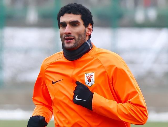 Fellaini (What size did Fellaini wear at Manchester United)